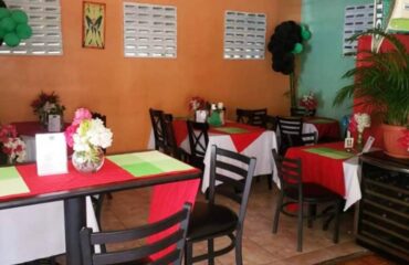 green-house-bar-and-grill-1600×800