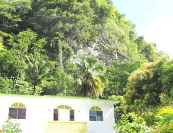 the-end-of-eden-guesthouse-1600×800 (2) (1)
