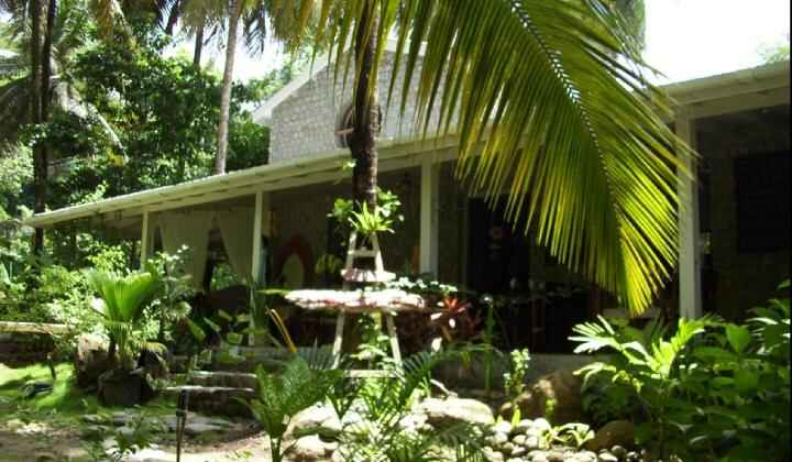 riverside-cafe-front-720×420-1