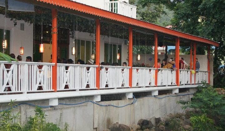 riversiderestaurant-balcony