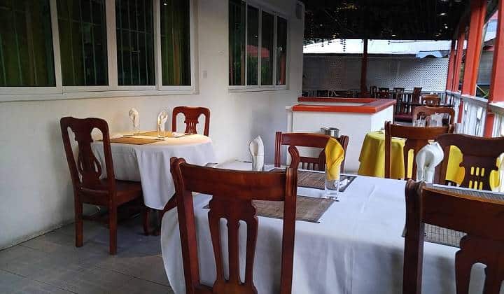 riversiderestaurant-chairs-720×420